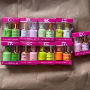 DND Vibrant Gel Polish Collection